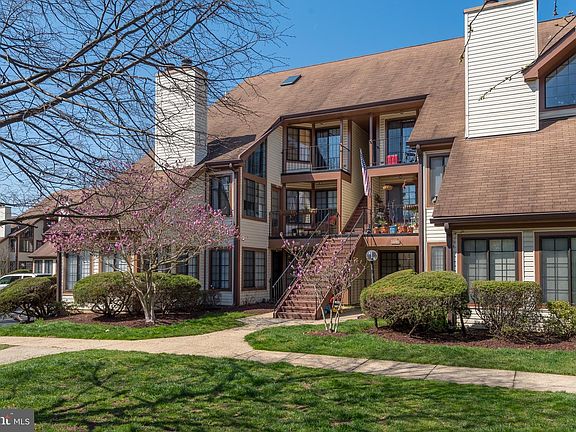 2nd image of 6016 Curtier Dr