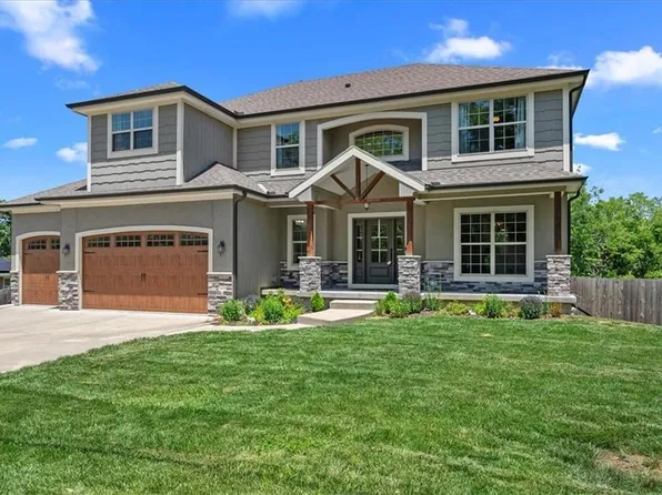 13768 Lookout Dr, Kansas City, MO 64139