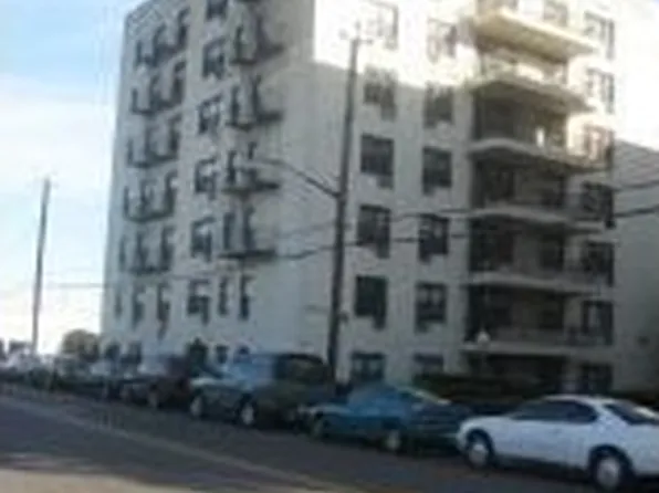 3080 Voorhies Avenue image 1 of 6