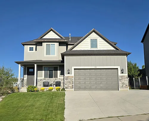 9051 N Clubhouse Ln Photo 1