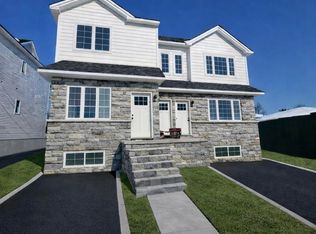 4693 Amboy Rd, Staten Island, NY 10312