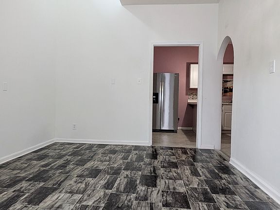 4th image of 12 Chestnut St #3