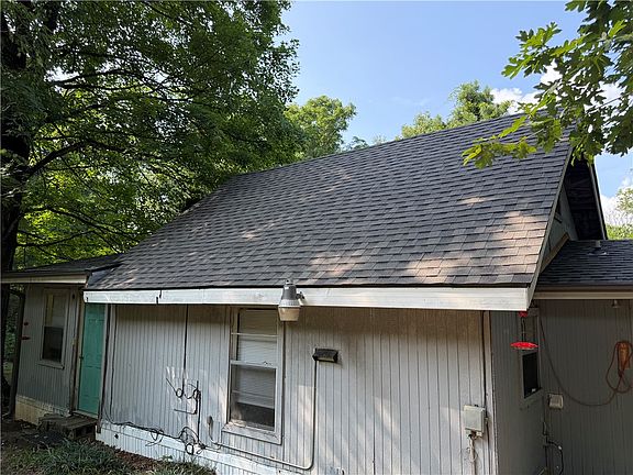 2nd image of 454 Madison 3785