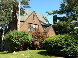 3525 Daleford Rd, Shaker Heights, OH 44120