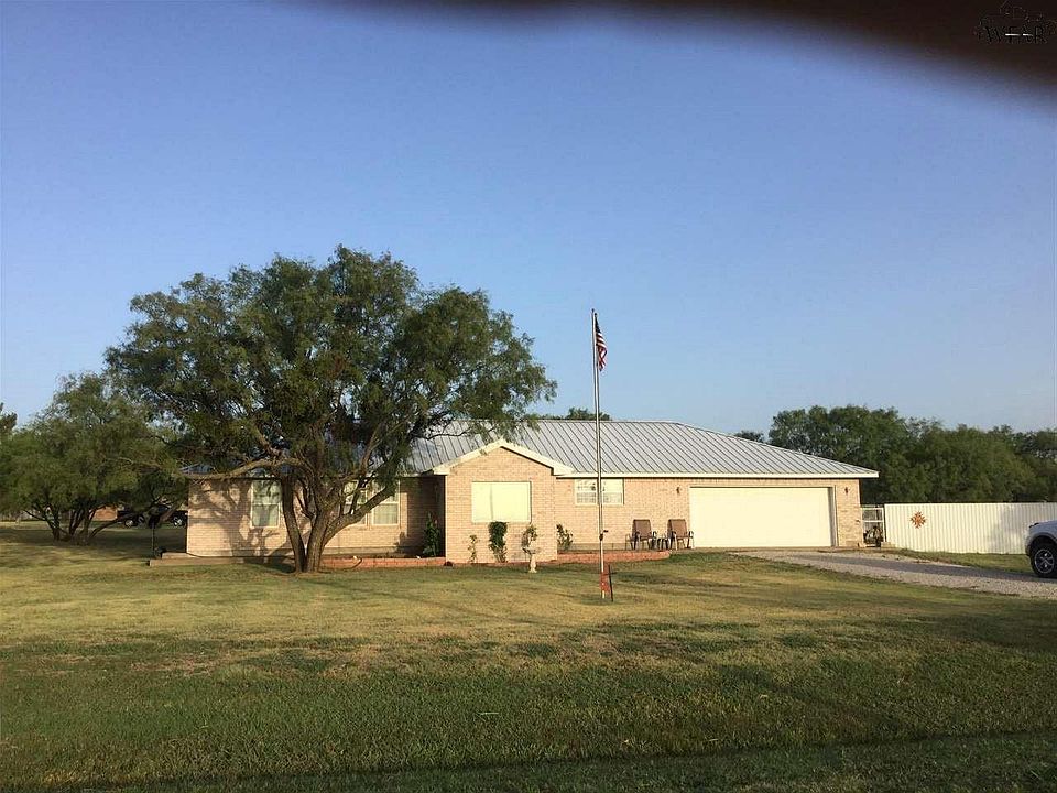 1st image of 102 Fairway Dr