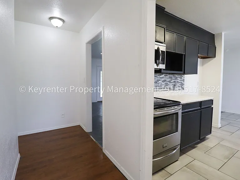 12804 E 13th St — Photo 4