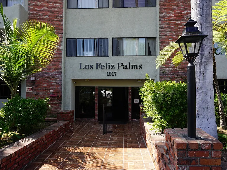 Los Feliz Palms — Photo 1