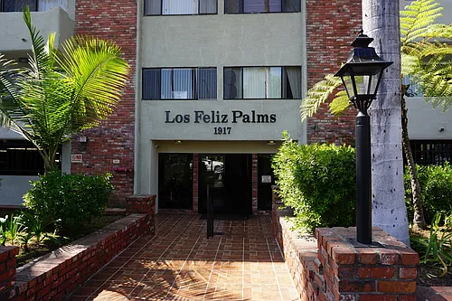 Los Feliz Palms Photo 1
