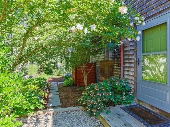 18 Miller Hill Road UNIT 9, Provincetown, MA 02657
