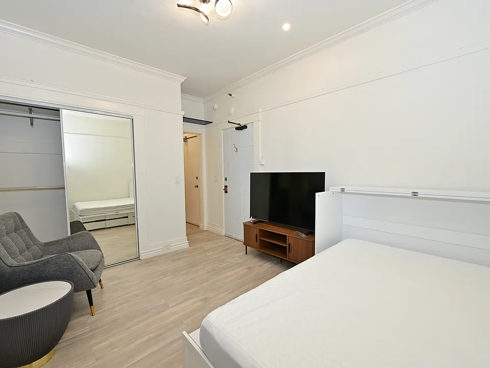 BRIGHT and AIRY Living room with LED lights and LED ceiling fans and furnished