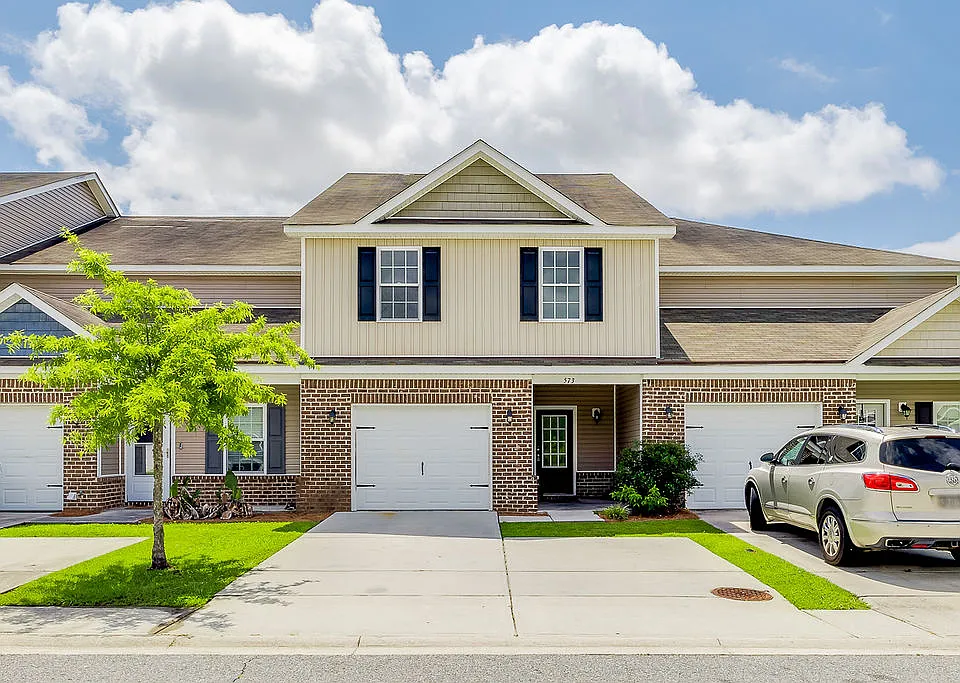 573 Governor Treutlen Cir