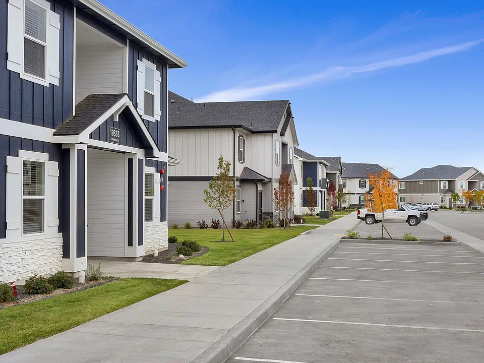 Mason Creek Apartments