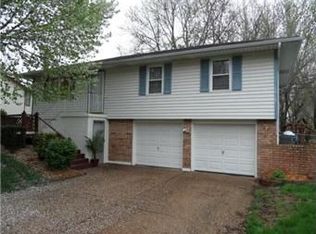 2002 SE 2nd Ter, Lees Summit, MO 64063