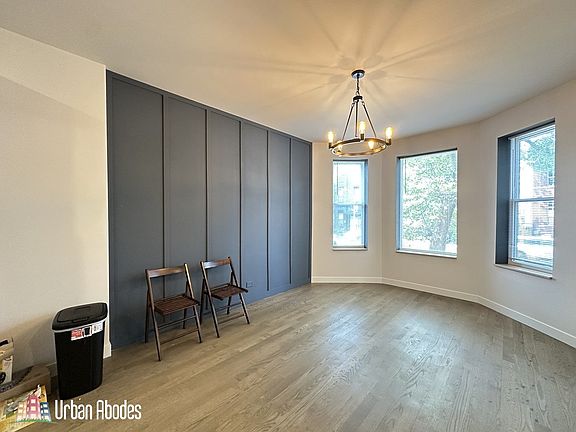 5th image of 841 N Mozart St #4
