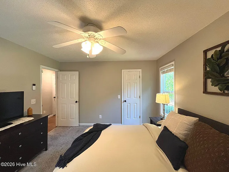 2400 Longleaf Dr W — Photo 15