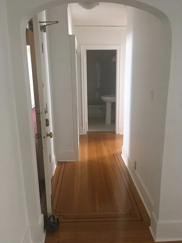 1585 West 13th Avenue Vancouver — Photo 1