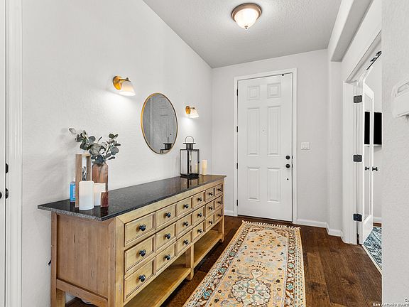 3rd image of 11223 Pomona Park