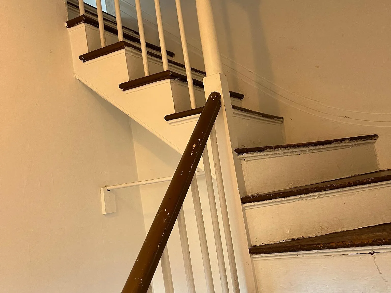 65 Oak St — Photo 4