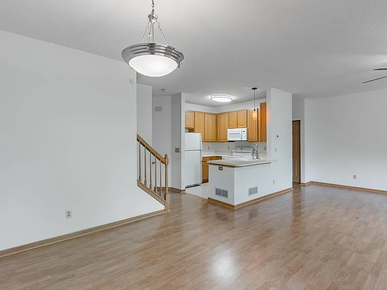 547 Woodduck Dr — Photo 9