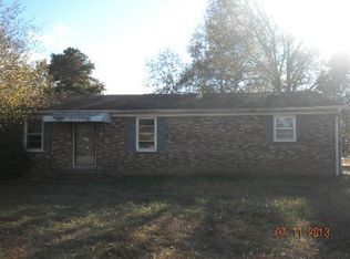 464 Hickory Nut Dr, Inman, SC 29349