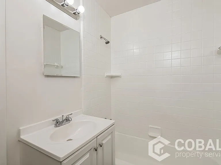 1992 Woodland Hills Ave NW #4 — Photo 10
