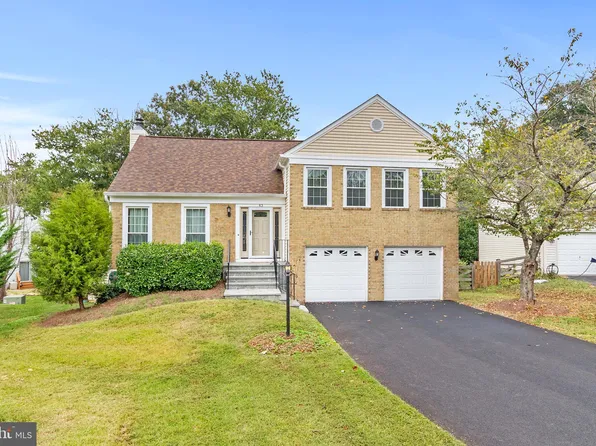 43 Bentley Dr, Sterling, VA 20165