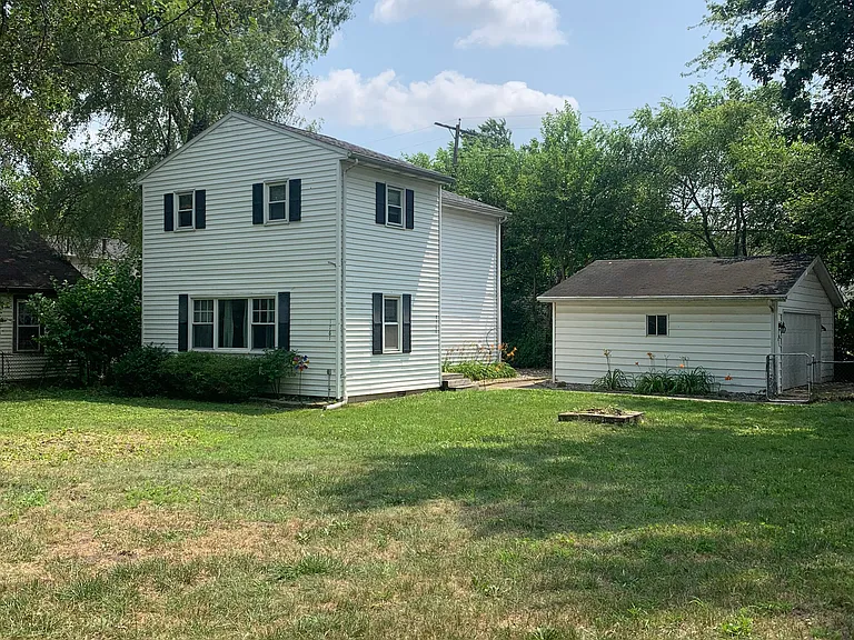 1761 Welker Ave — Photo 1