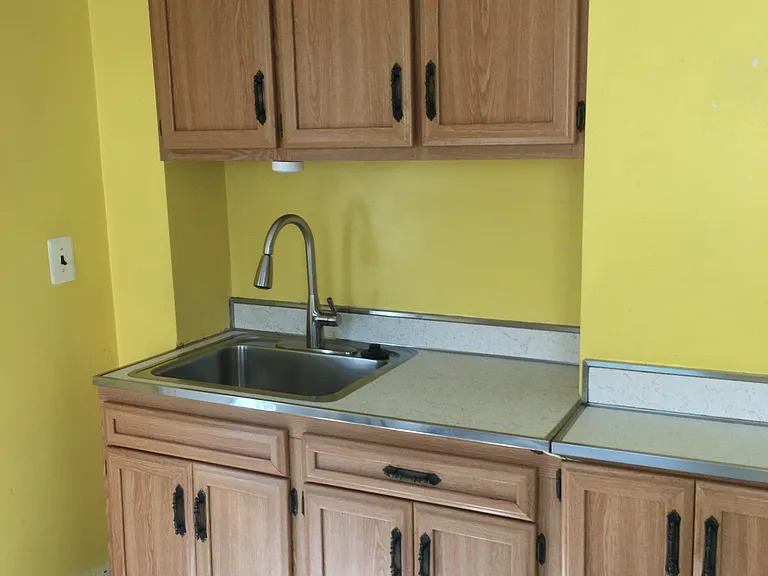 219 C St NE #2 — Photo 8