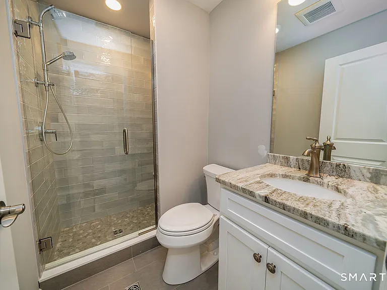 139 Main St #2 — Photo 11
