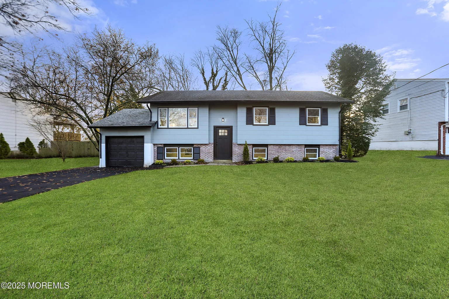 1599 Woodcrest Drive photo 1