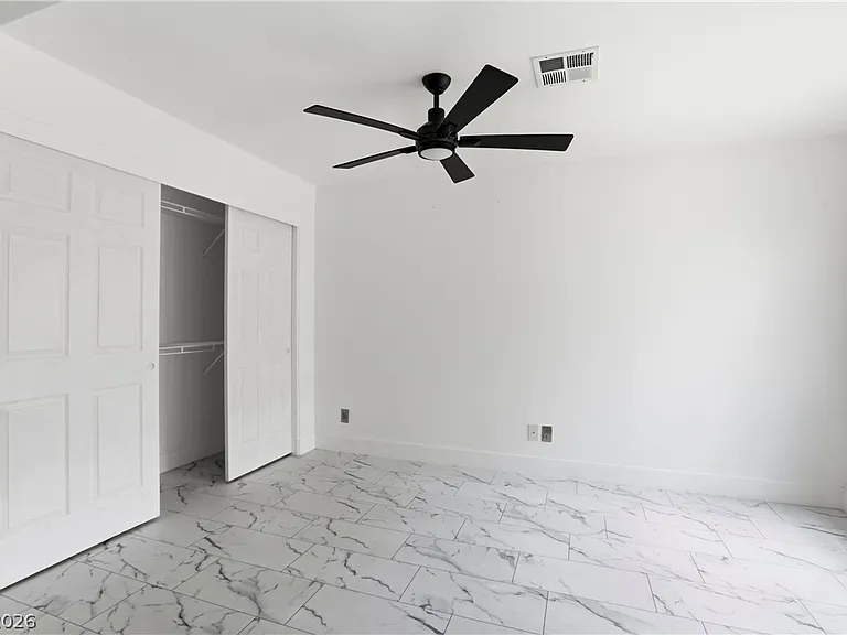 5204 Elm Grove Dr — Photo 34