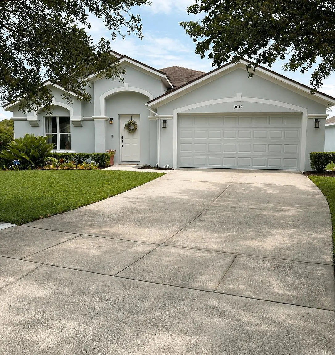4 bed, 2046 sqft, $2,995 — Photo 1