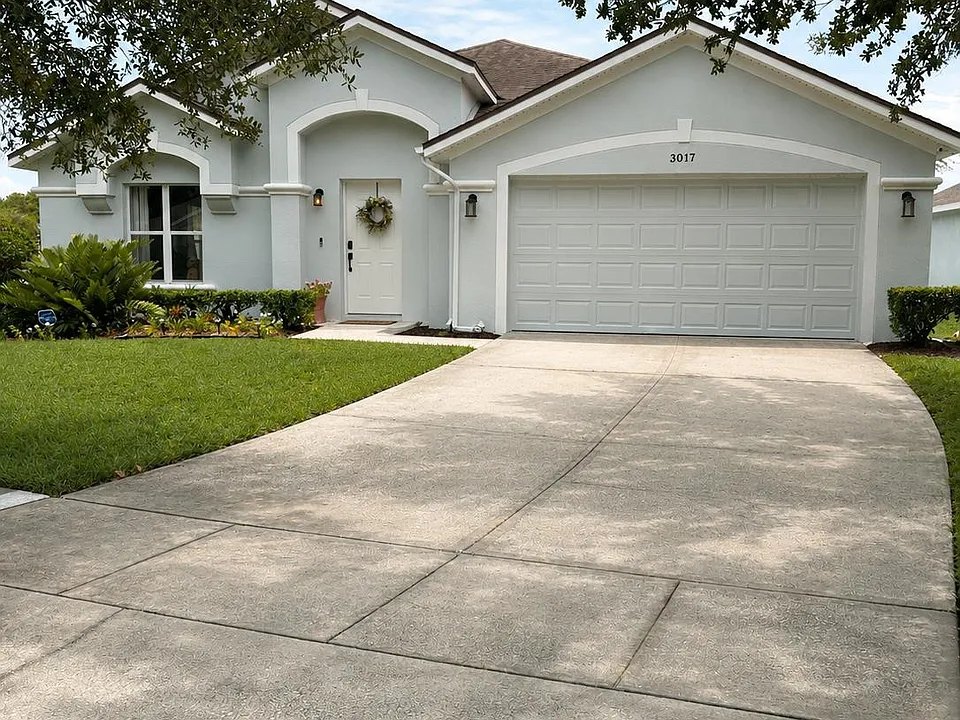 3017 White Cedar Cir