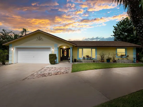 12187 Sycamore Lane, Wellington, FL 33414