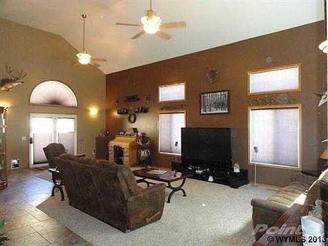 4th image of 430 Evans Dr