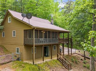 15 Mississippi Ln, Tiger, GA 30576