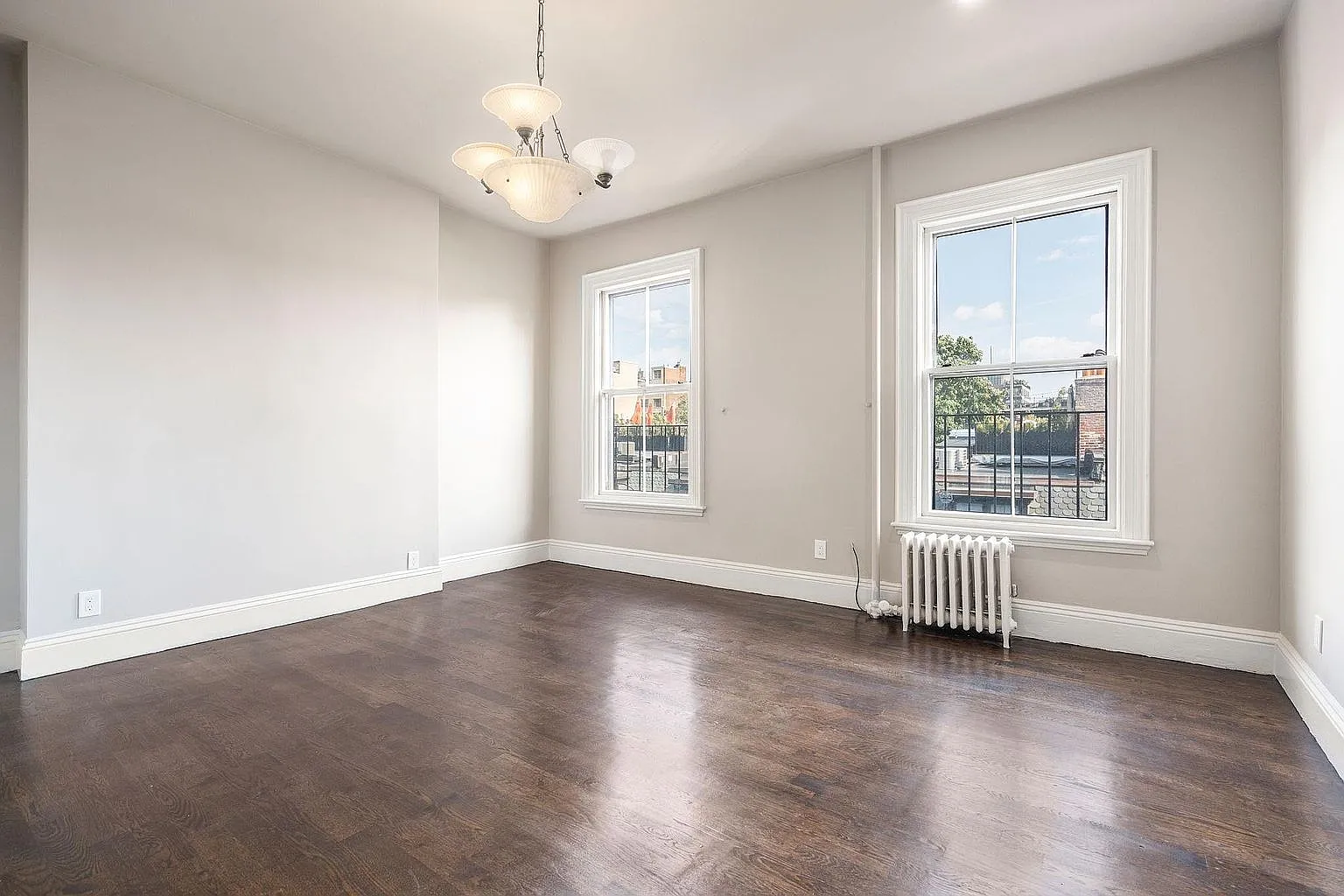 3 bed, 2100 sqft, $8,100 — Photo 4