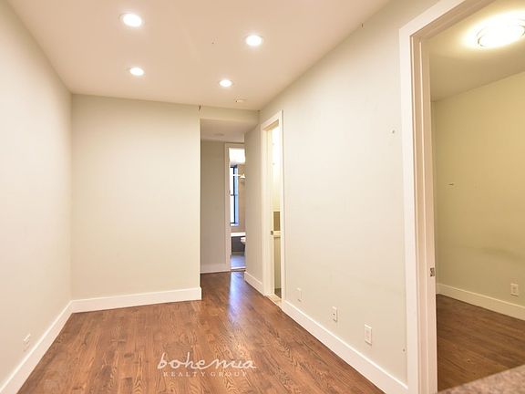 5th image of 12 Pinehurst Ave APT 3F