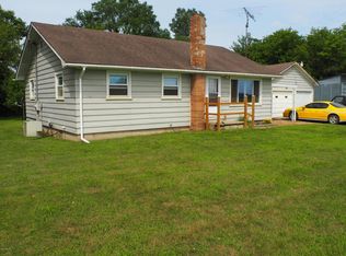 2902 21st St, Hopkins, MI 49328