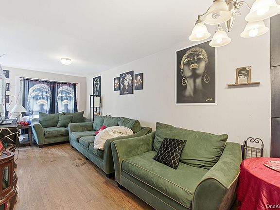 4th image of 64 Wenliss Terrace