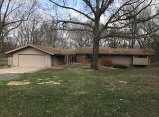 2724 Meadow Glen Rd, Ames, IA 50014