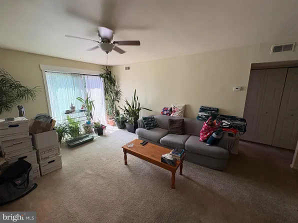 5200 Hilltop Dr APT A21, Brookhaven, PA 19015