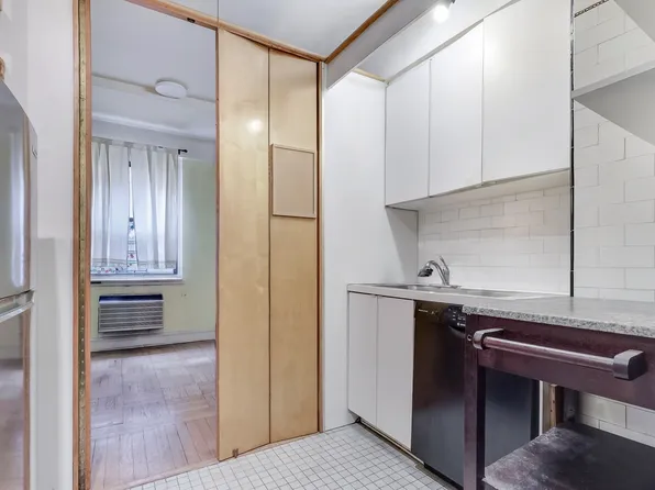 400 West End Avenue image 10 of 11