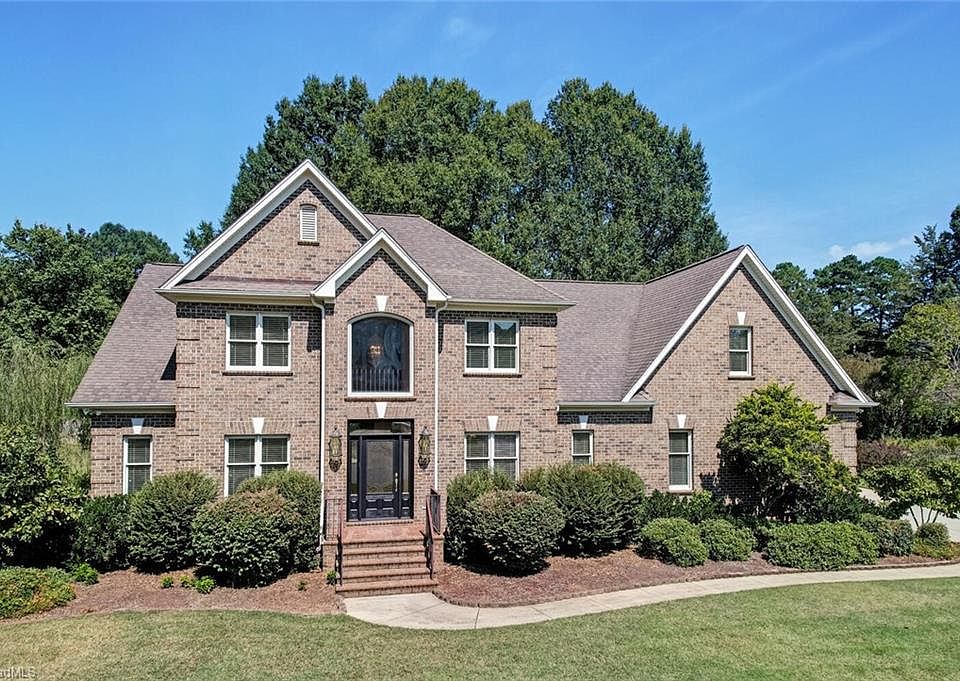1st image of 2037 Gurney Ct