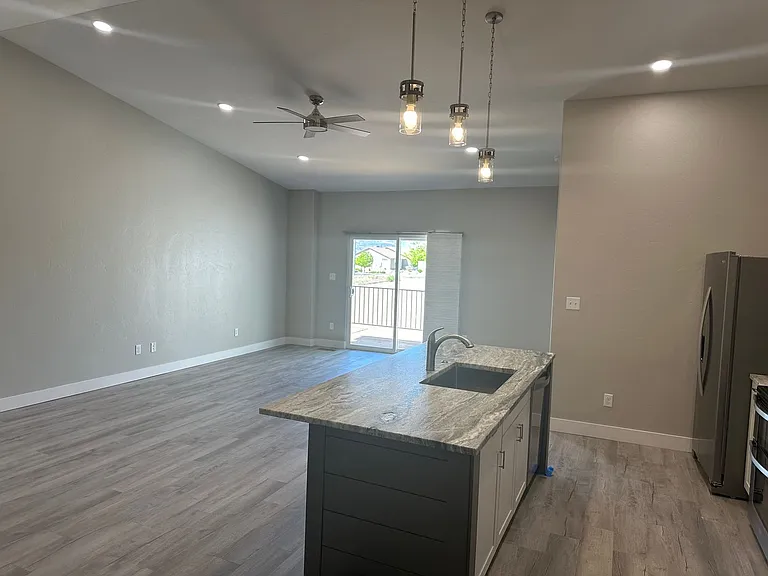 585 N Grand Falls Ct #C — Photo 6