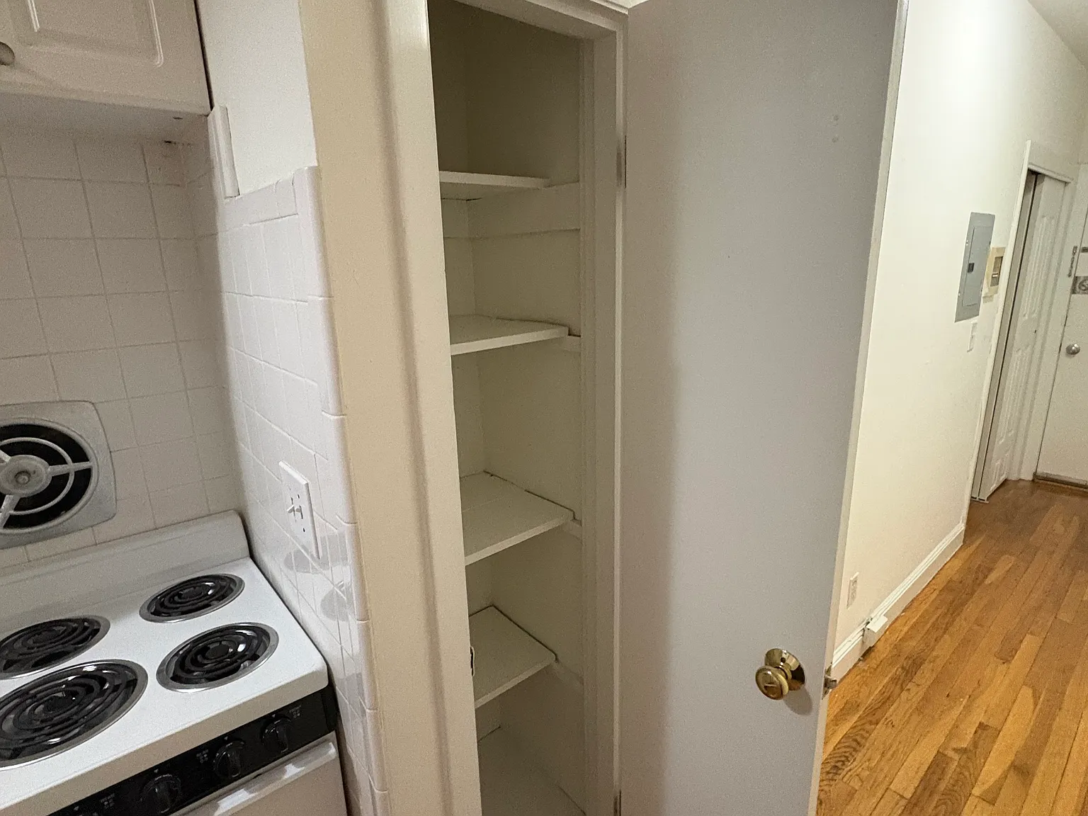 Studio, 400 sqft, $2,300 — Photo 2