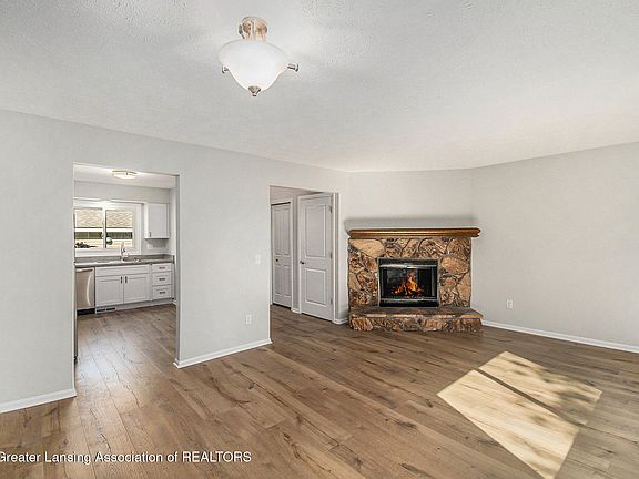 4th image of 907 Registry Dr APT 125