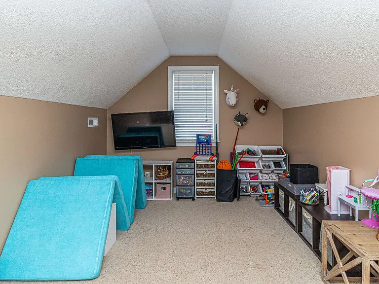 200 Ashworth Dr — Photo 19