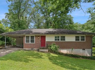 4653 Ridgewood Dr, Forest Park, GA 30297