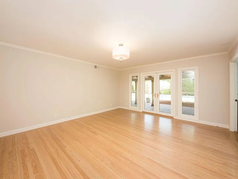 30 Knightwood Ln — Photo 29